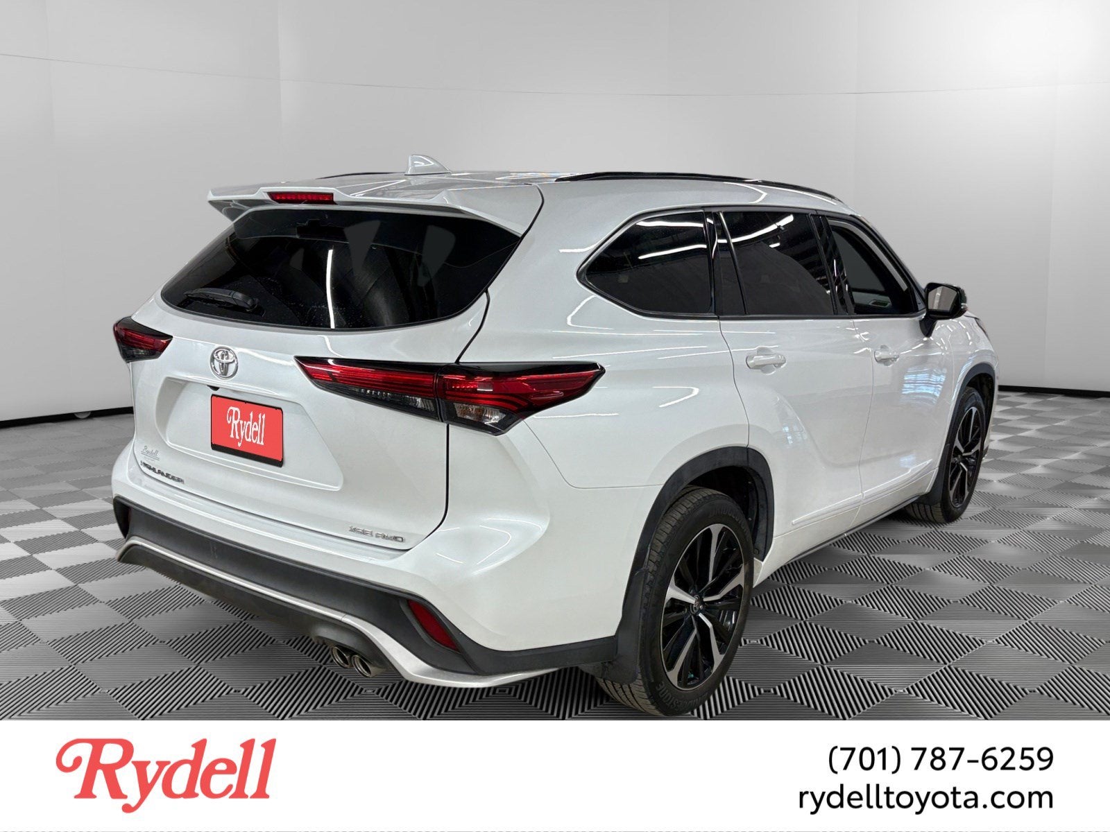 2022 Toyota Highlander XSE