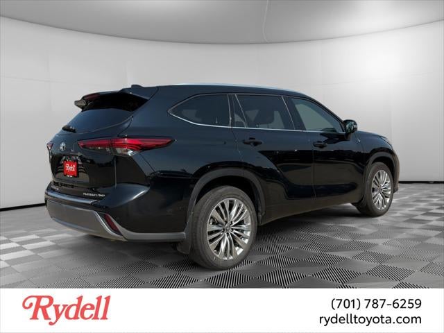 2023 Toyota Highlander Platinum