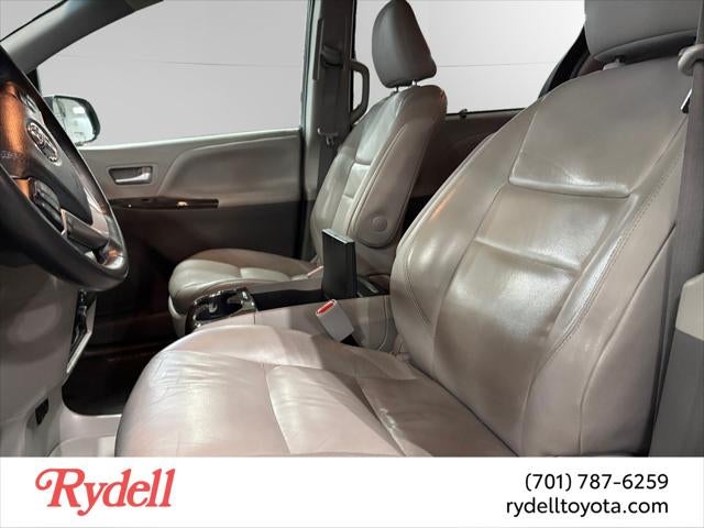 2017 Toyota Sienna XLE