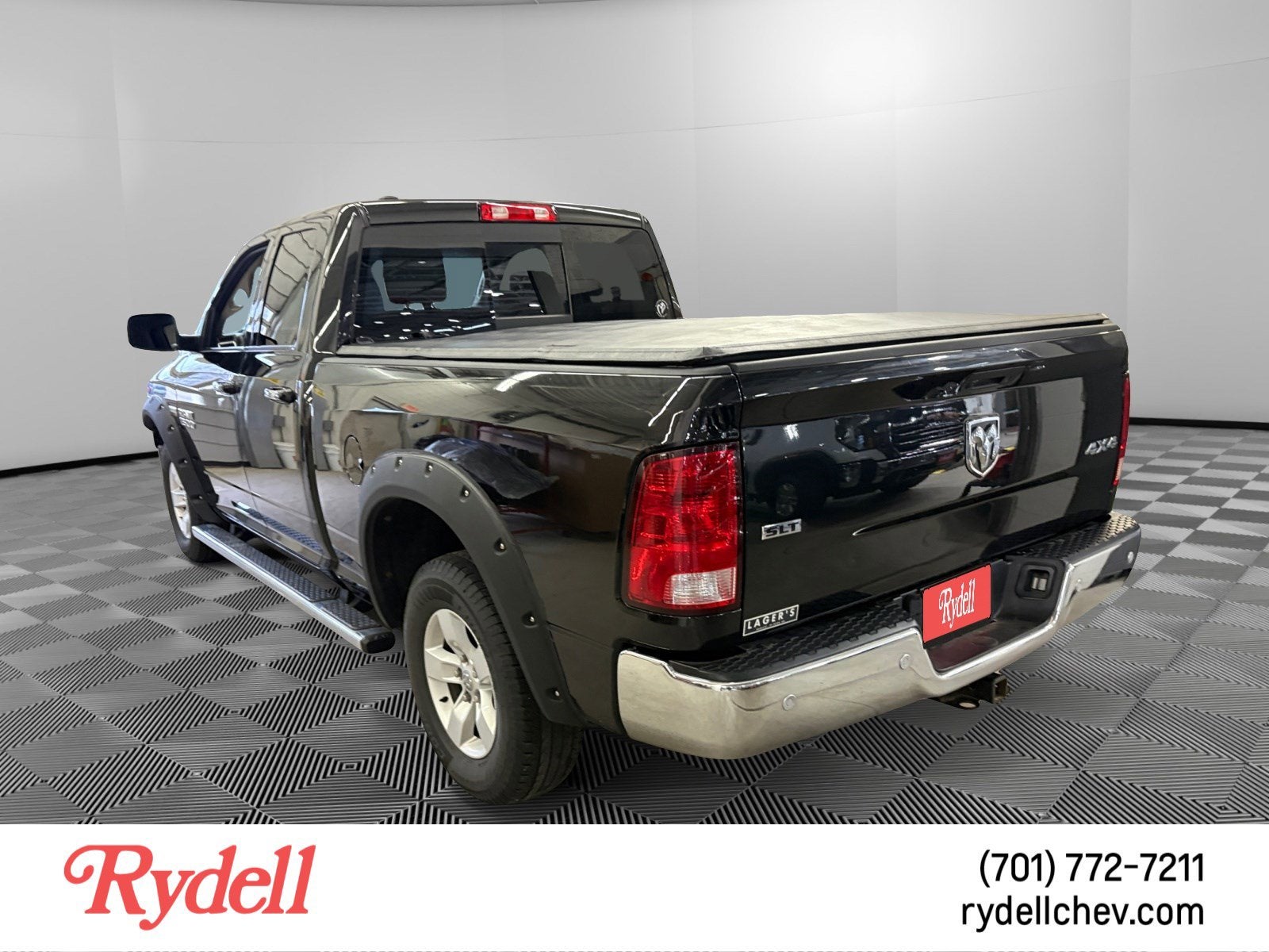 2017 RAM 1500 SLT