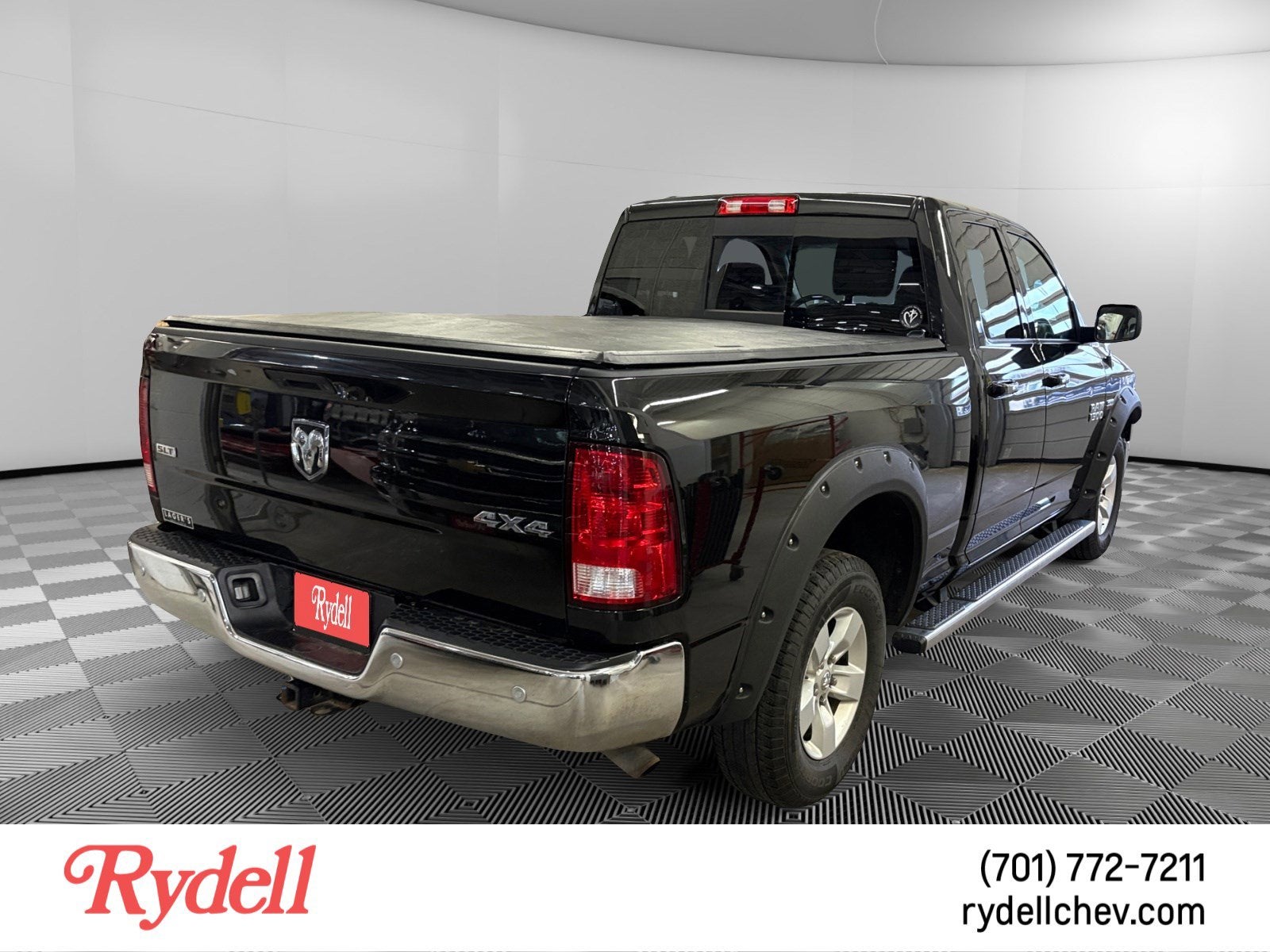 2017 RAM 1500 SLT
