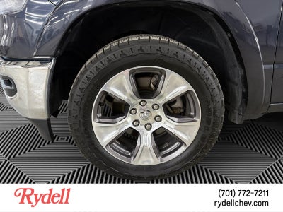 2020 RAM 1500 Laramie Crew Cab 4x4 5'7" Box