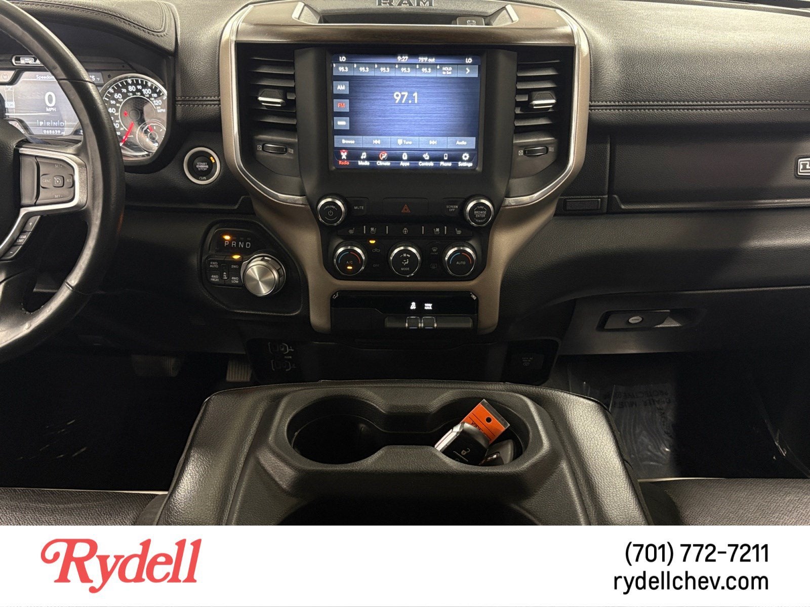 2021 RAM 1500 Laramie Crew Cab 4x4 5'7" Box