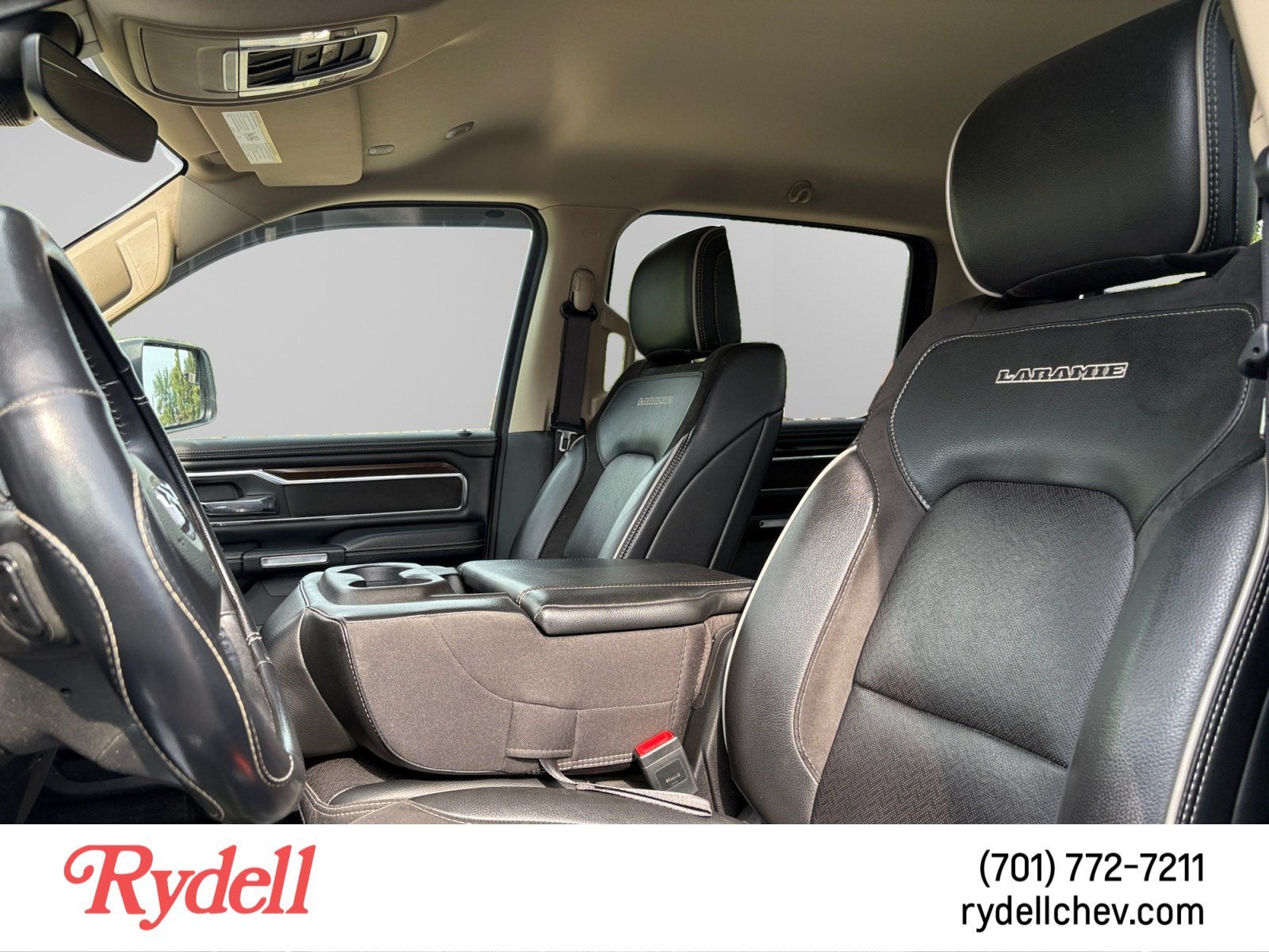 2021 RAM 1500 Laramie Crew Cab 4x4 5'7" Box