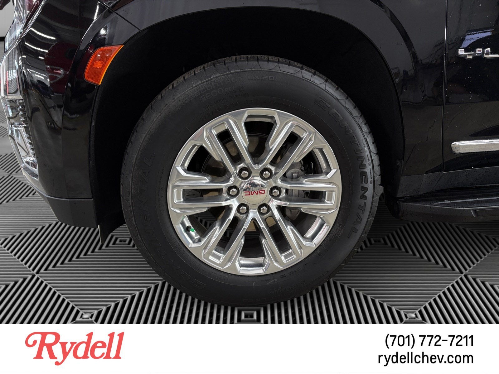 2023 GMC Yukon SLT