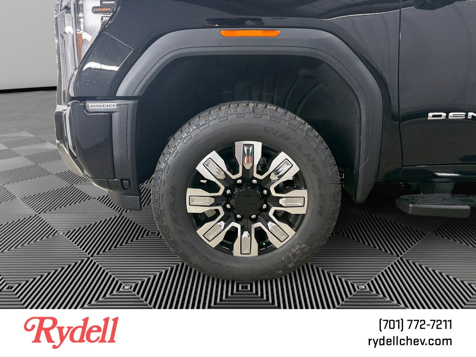 2026 GMC Sierra 2500HD Denali - Photo 11