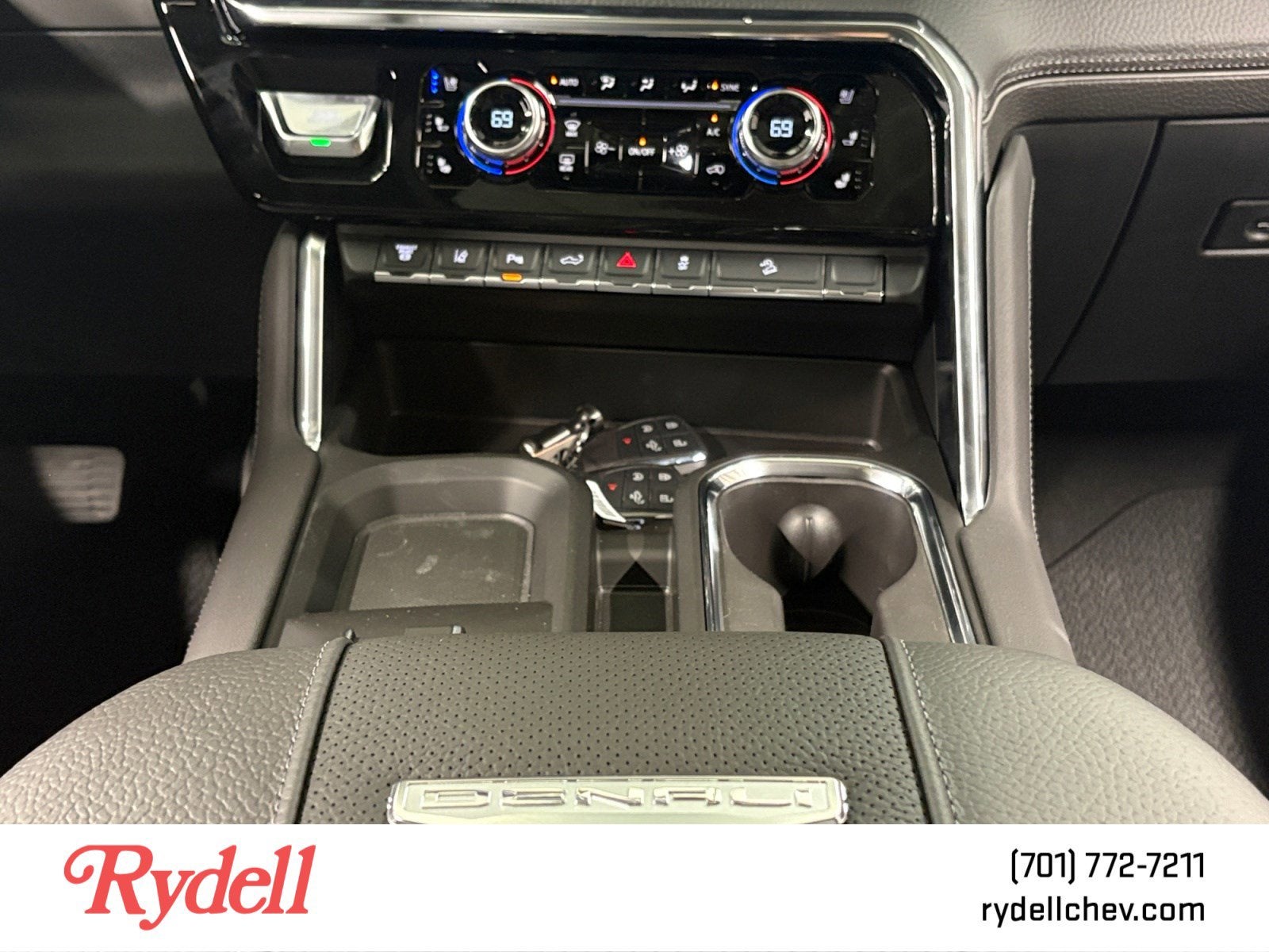 2026 GMC Sierra 3500HD Denali - Photo 18
