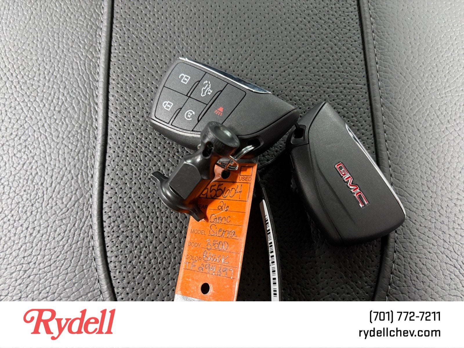 2026 GMC Sierra 3500HD Denali - Photo 26