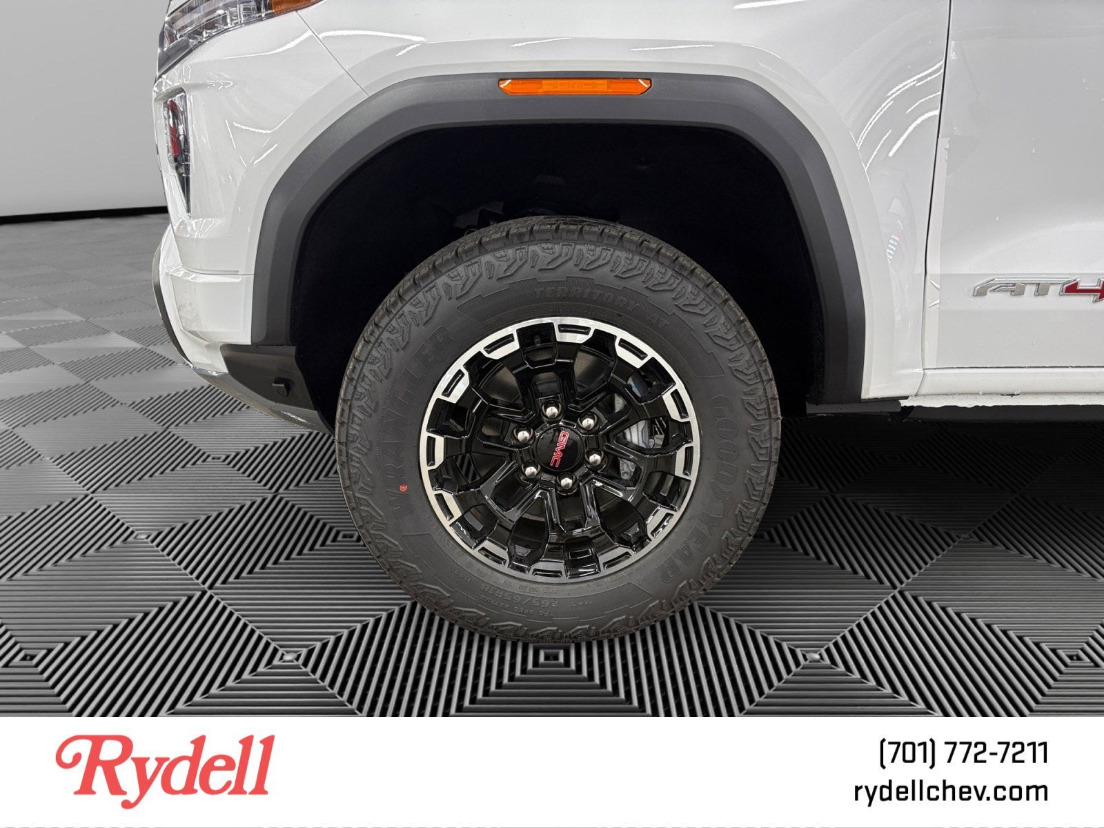 2026 GMC Canyon AT4 - Photo 11