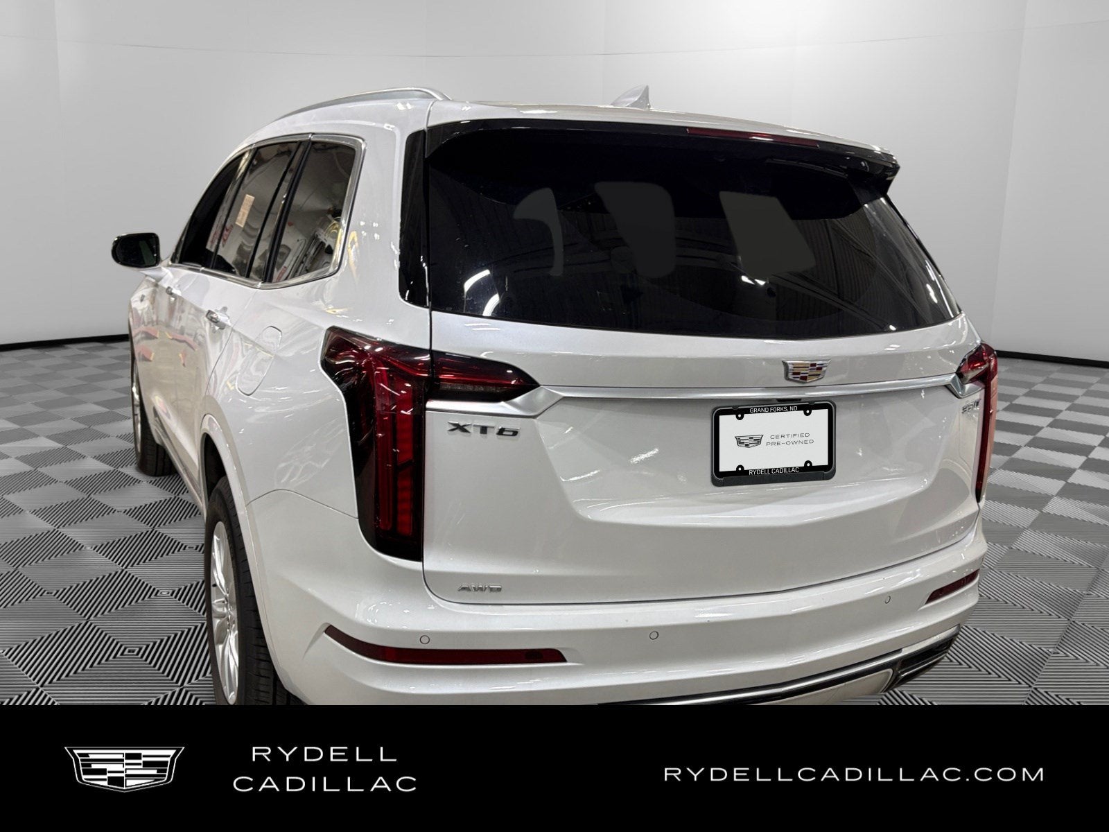 2025 Cadillac XT6 Luxury