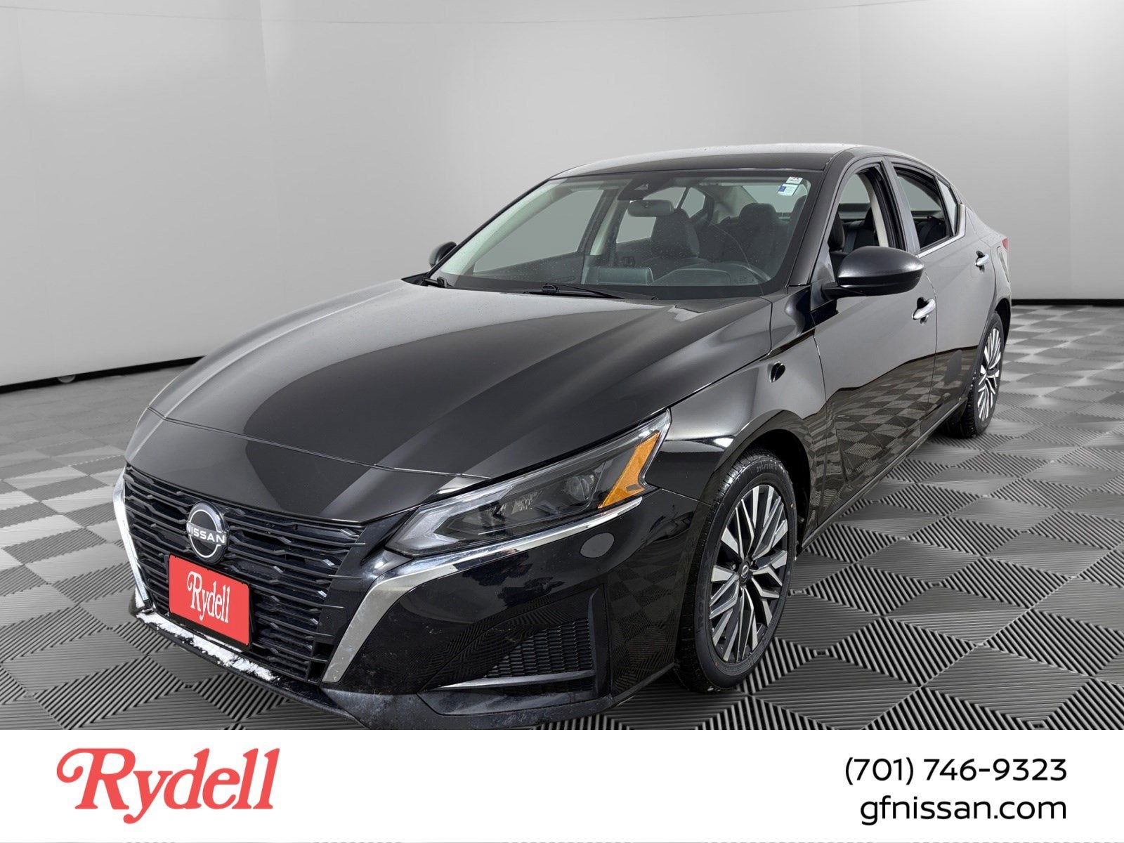 2025 Nissan Altima SV FWD