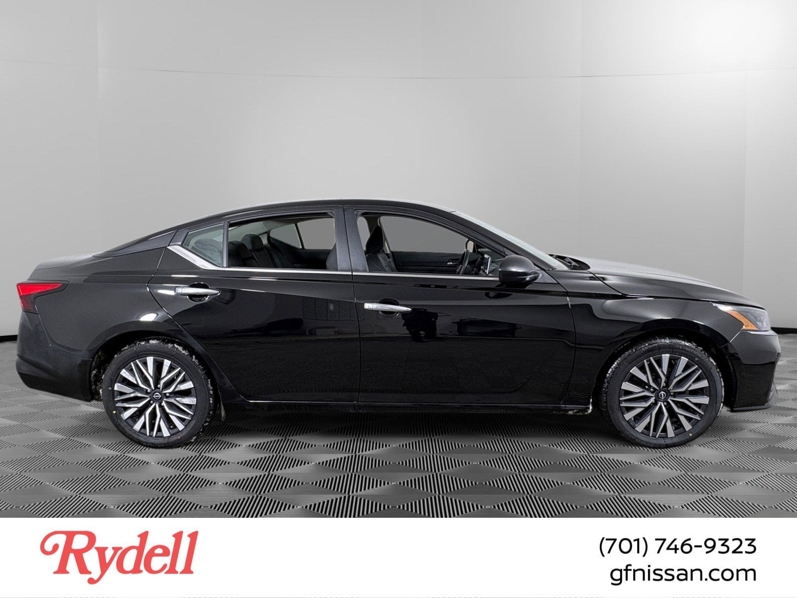 2025 Nissan Altima SV FWD