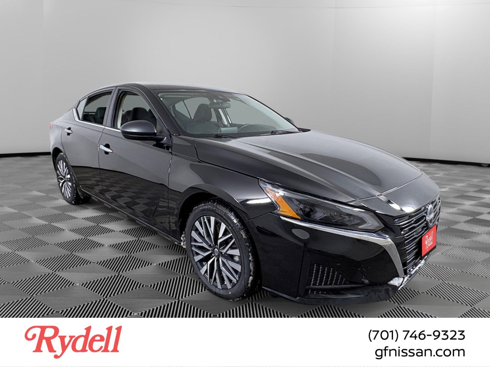 2025 Nissan Altima SV FWD