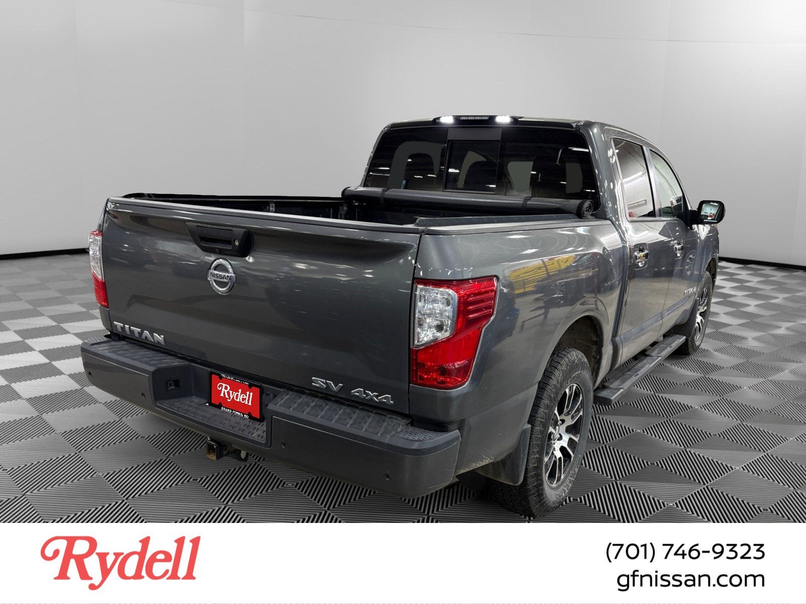2021 Nissan TITAN Crew Cab SV 4x4