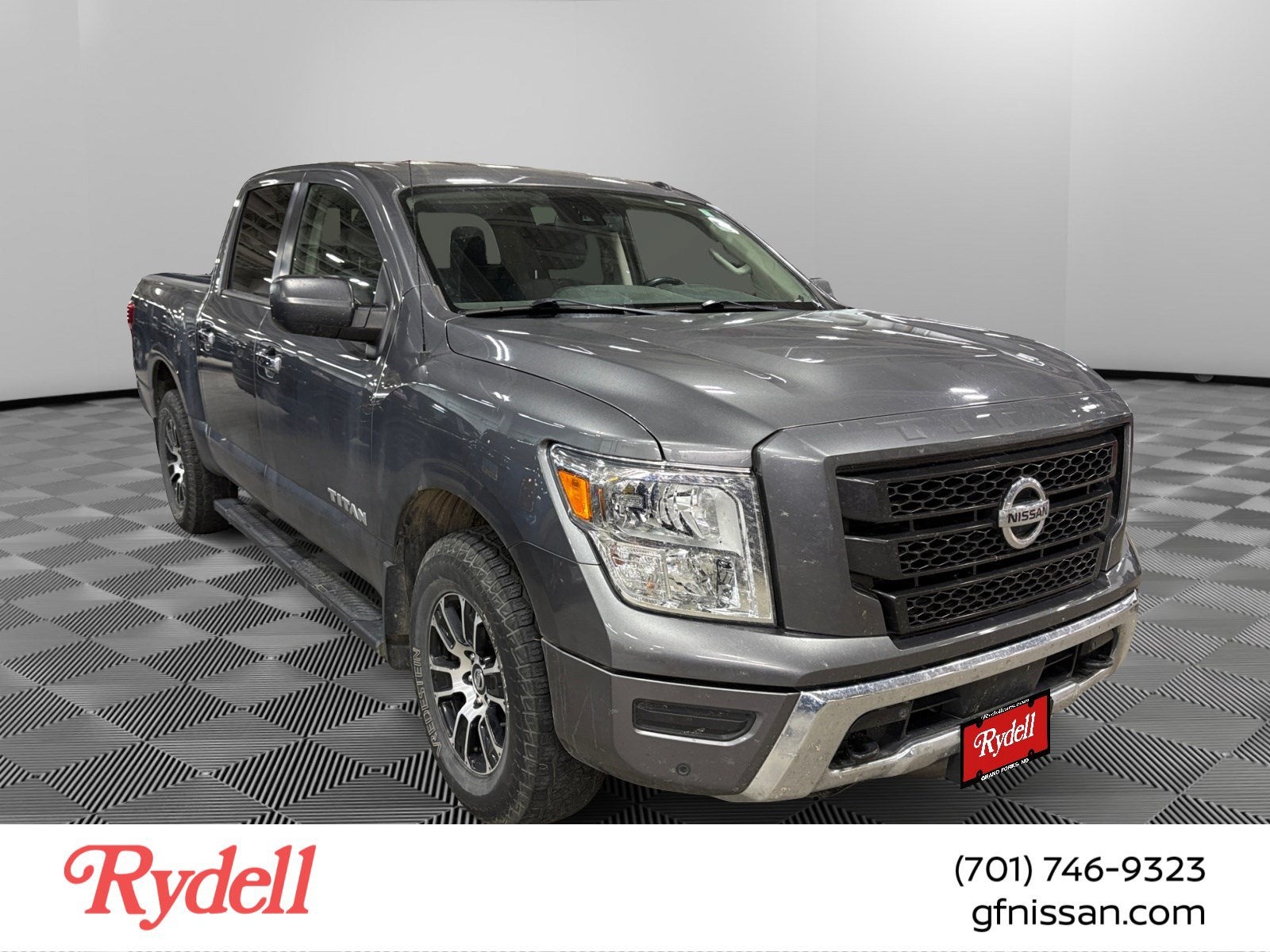 2021 Nissan TITAN Crew Cab SV 4x4