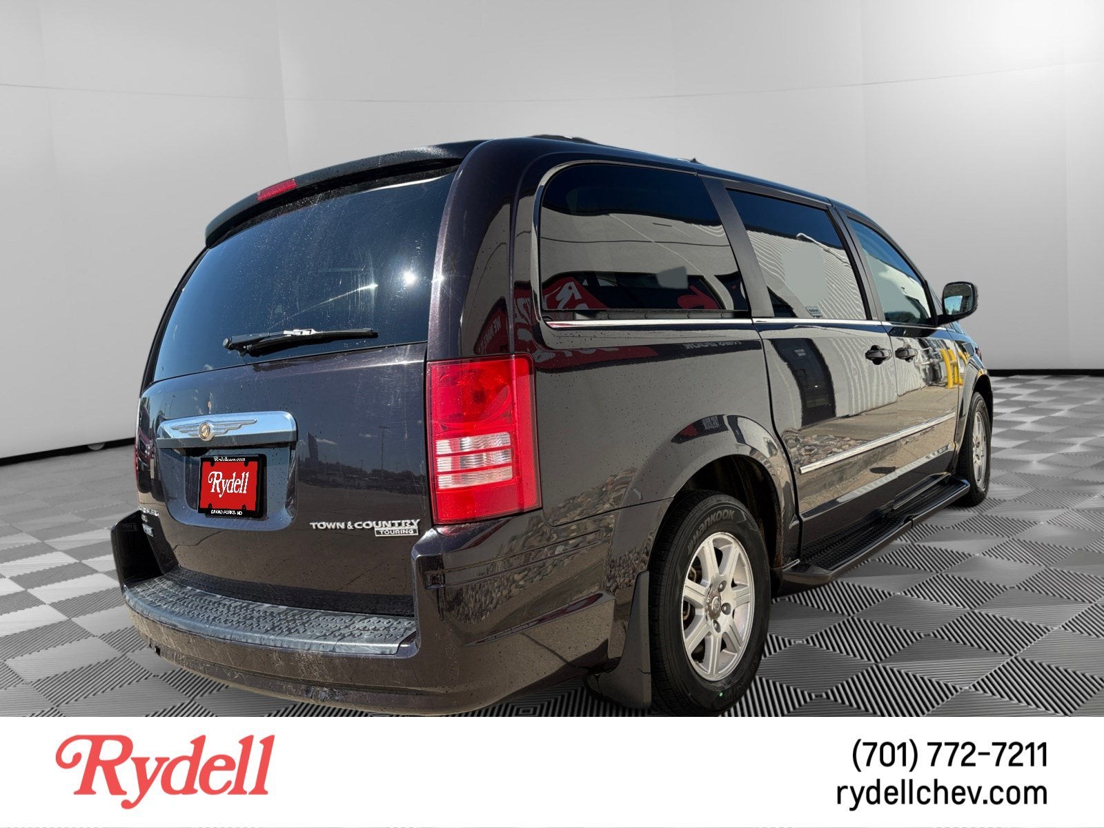 2010 Chrysler Town & Country Touring Plus