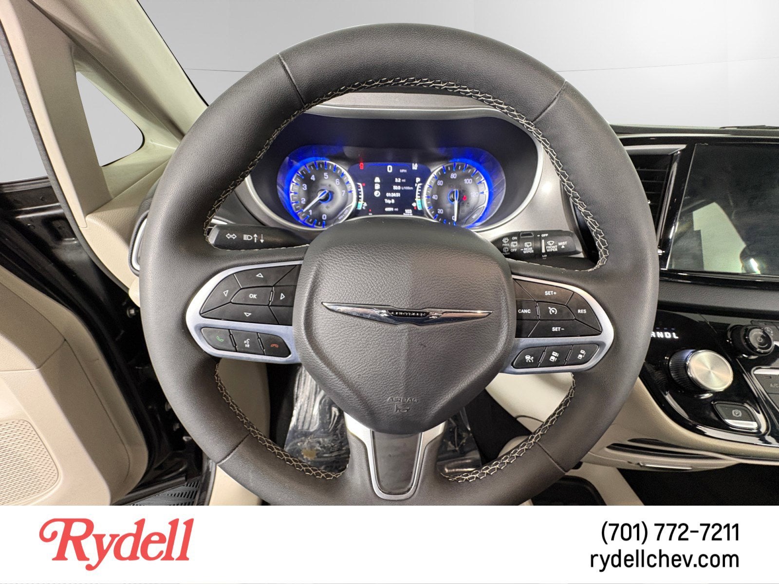 2023 Chrysler Pacifica Touring L