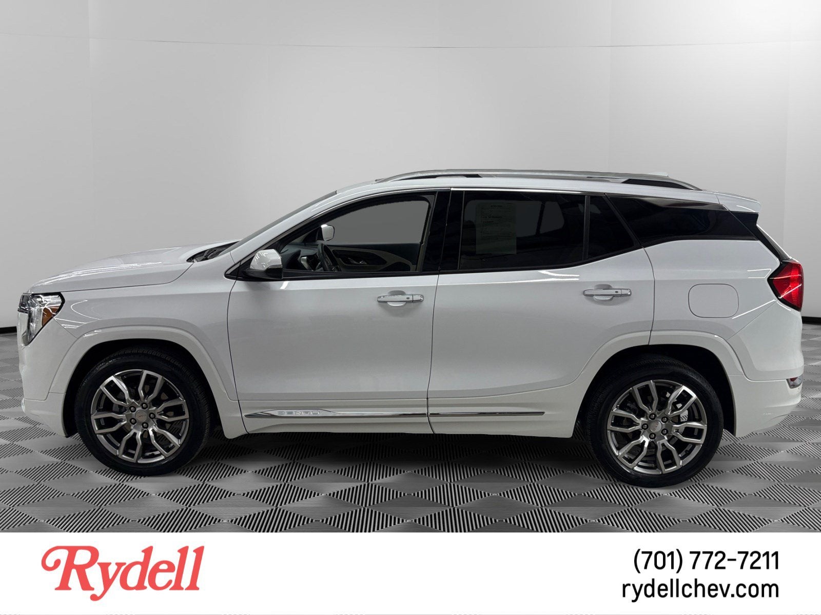 2023 GMC Terrain Denali