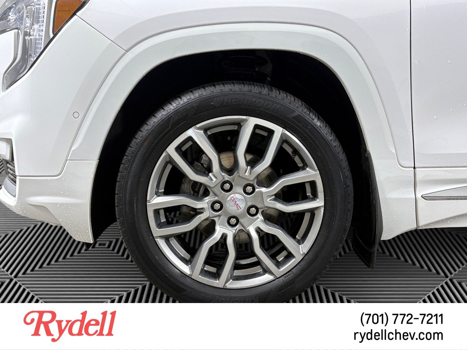 2023 GMC Terrain Denali