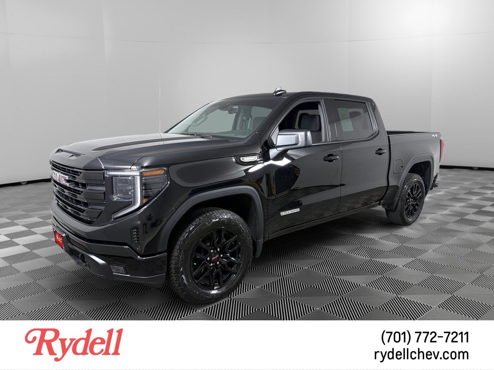 2025 GMC Sierra 1500 Elevation