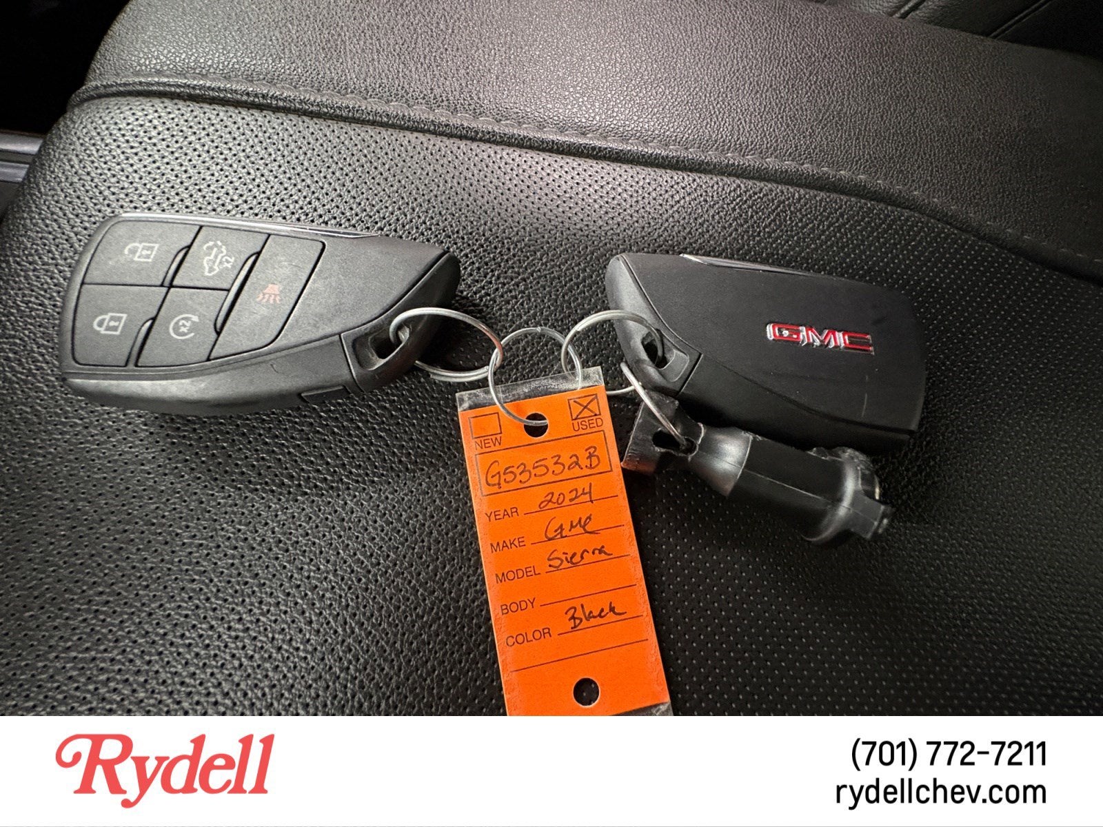 2024 GMC Sierra 1500 SLT