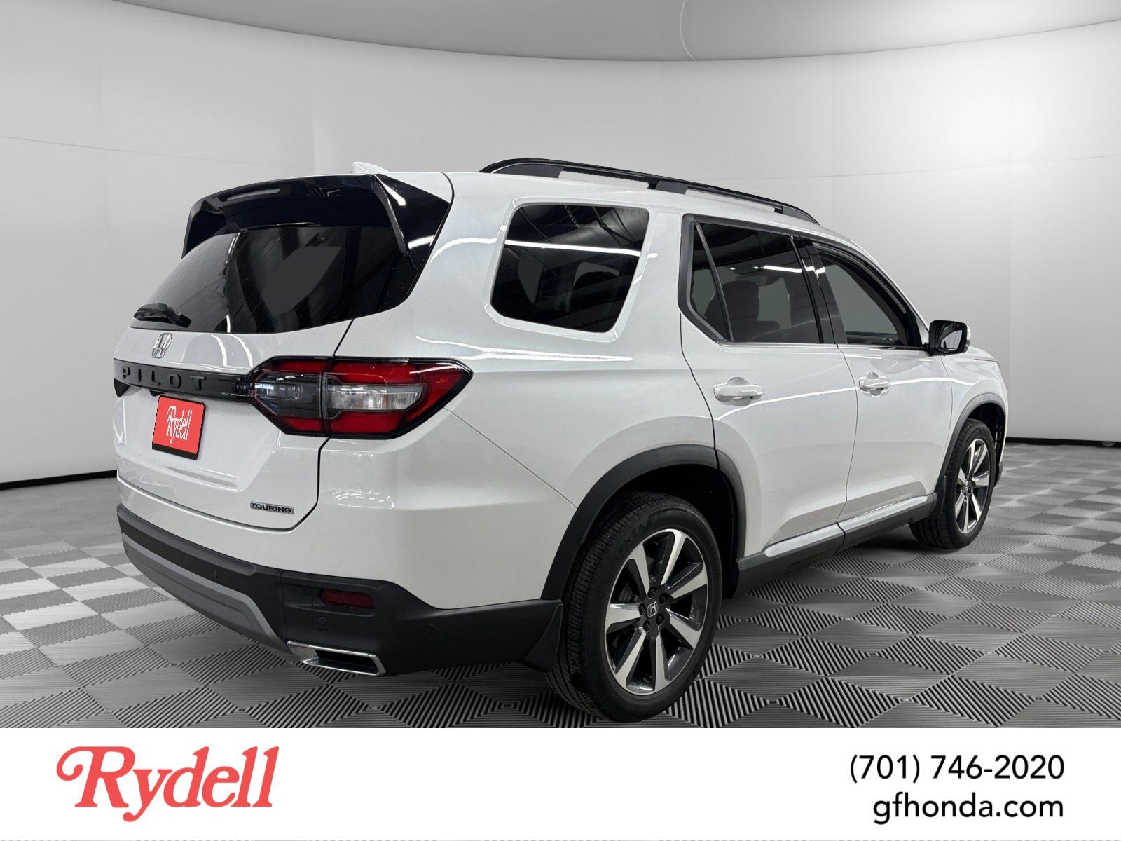 2025 Honda Pilot Touring