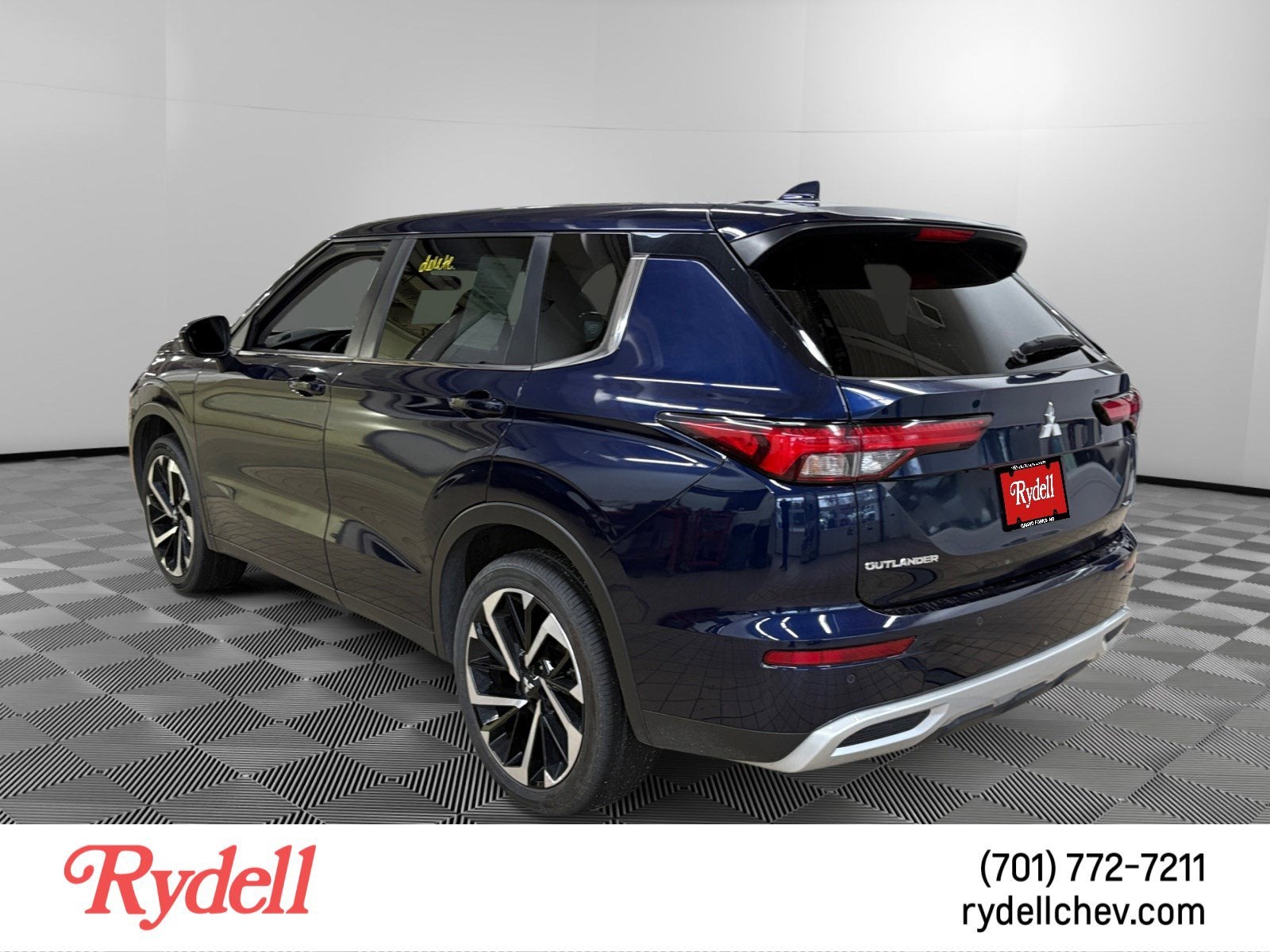 2024 Mitsubishi Outlander SE