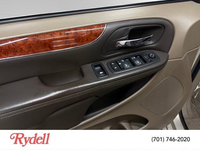 2013 Chrysler Town & Country Touring-L